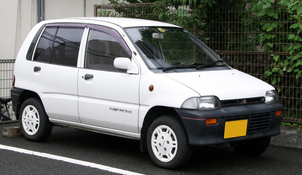 White Mitsubishi Minica